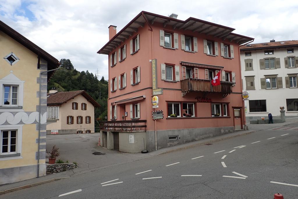 Hotel Raetia Tiefencastel Exterior foto